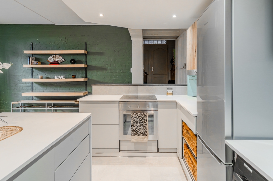 2 Bedroom Property for Sale in Gardens Western Cape